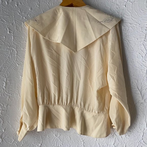 Elegant Paola Luccini Silk Blouse with Embroidery - Size 6 - Picture 2 of 3